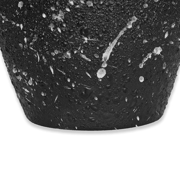 VASE - BLACK