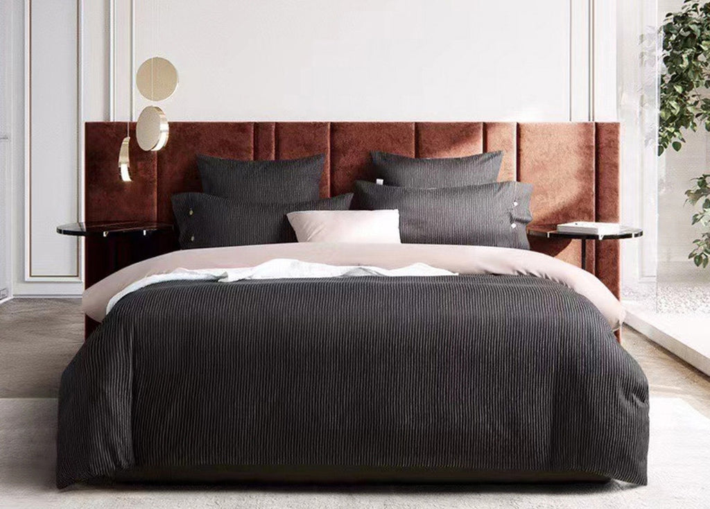 PYROMA KING SIZE BEDDING SET OF 4 PCS - BLACK
