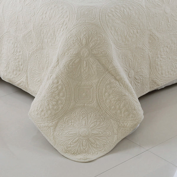 BEDDING SET OF 4 PCS KING - WHITE