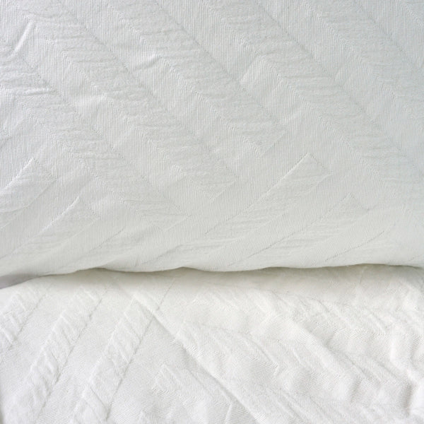 BEDDING SET OF 4 PCS KING - WHITE